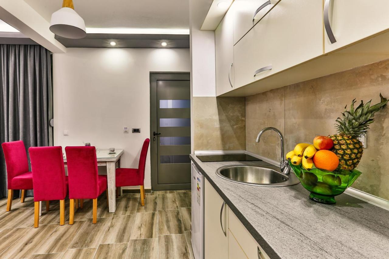 De Lux Apartments Luka Бар Экстерьер фото